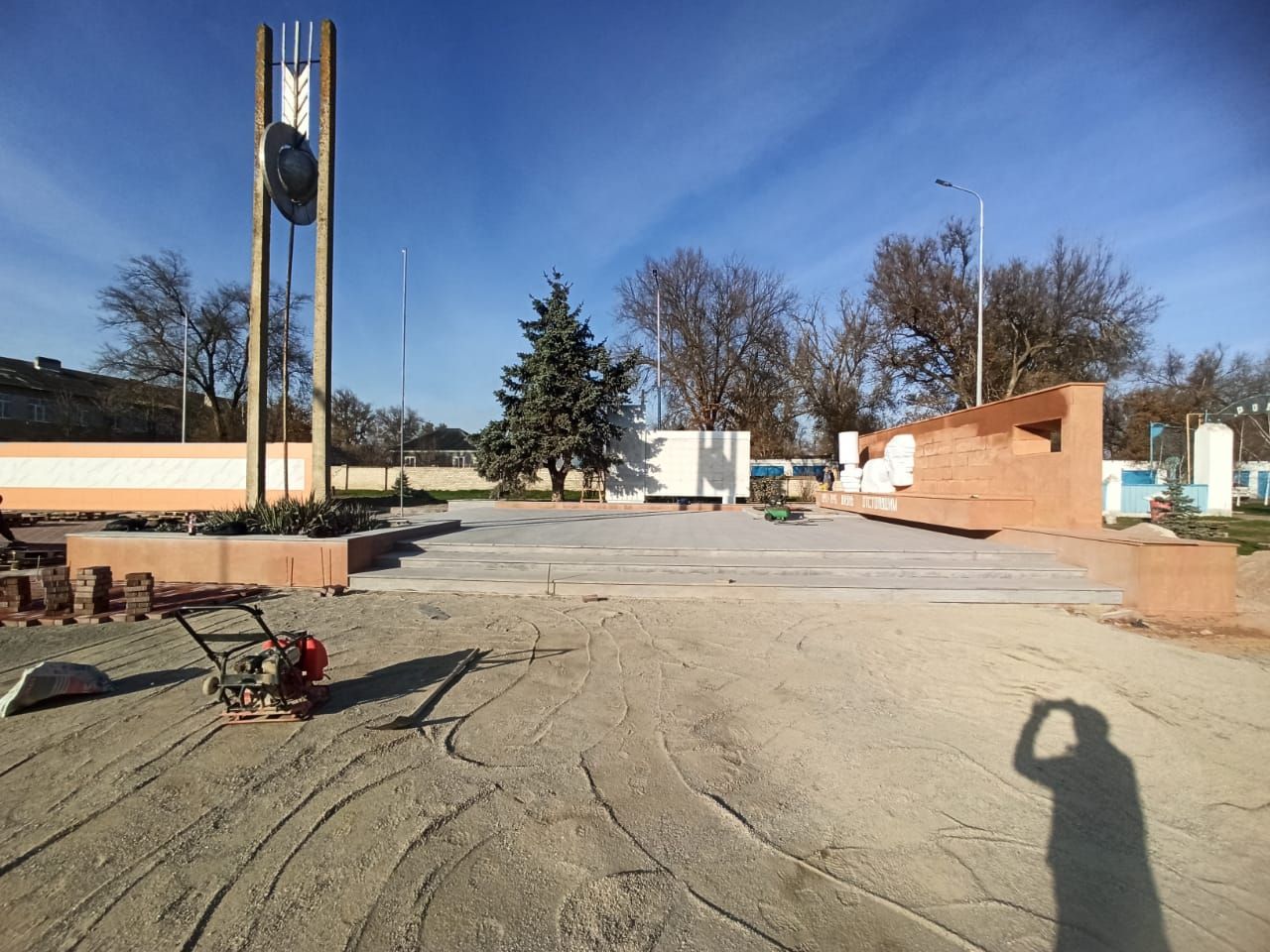 В Благодарненском округе отреставрировали два воинских мемориала за 8 млн рублей