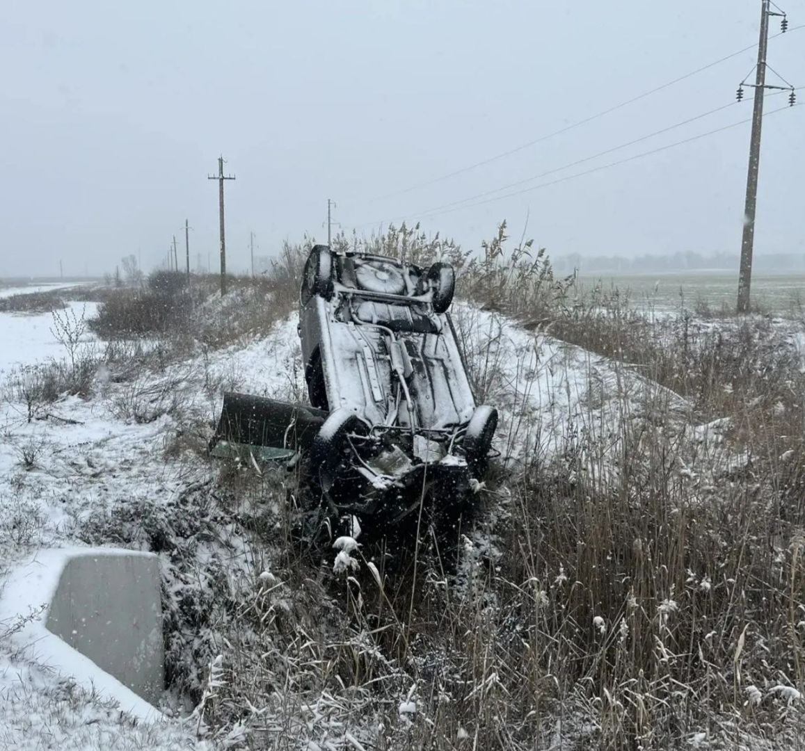 Водитель погиб при опрокидывании автомобиля в Кочубеевском округе