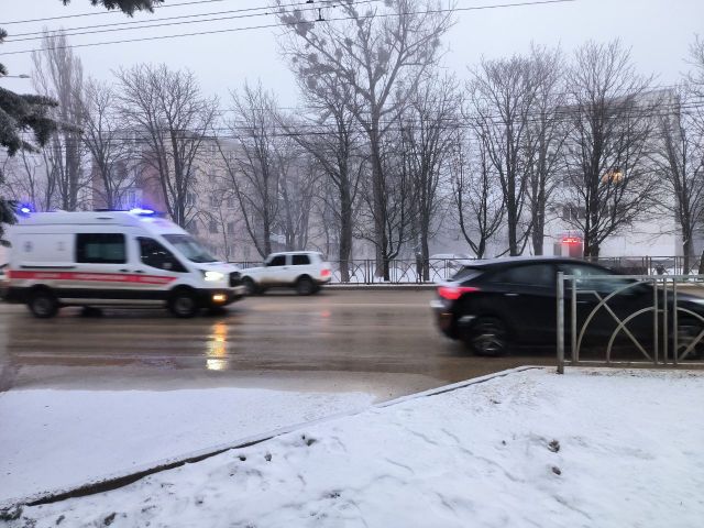 Ставропольцам напомнили о наказании за непропуск спецтранспорта