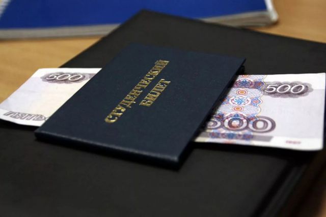 Лучшие первокурсники СКФУ смогут получать до 60 тысяч рублей стипендии Лучшие первокурсники СКФУ смогут получать до 60 тысяч рублей стипендии