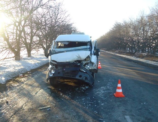 В Предгорном районе пассажирская «Газель» врезалась в грузовик В Предгорном районе пассажирская «Газель» врезалась в грузовик