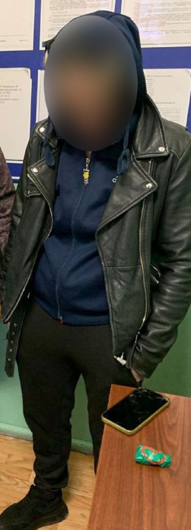 Ранее судимая женщина попалась с 9 граммами наркотика