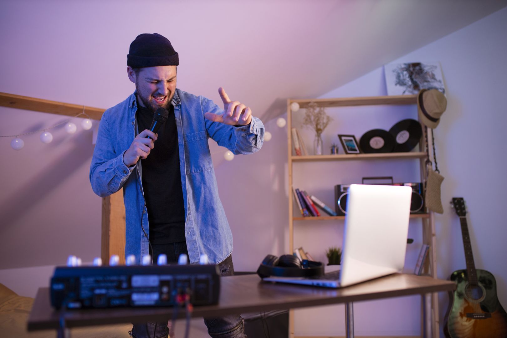 Меломана наказали за ночную музыку