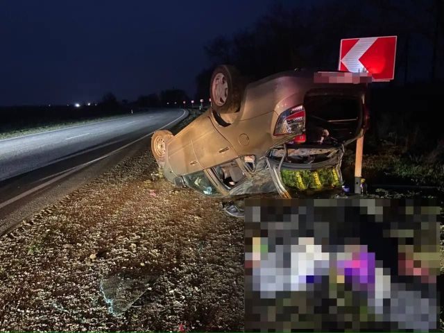 Двое краснодарцев пострадали при опрокидывании авто на ставропольской трассе