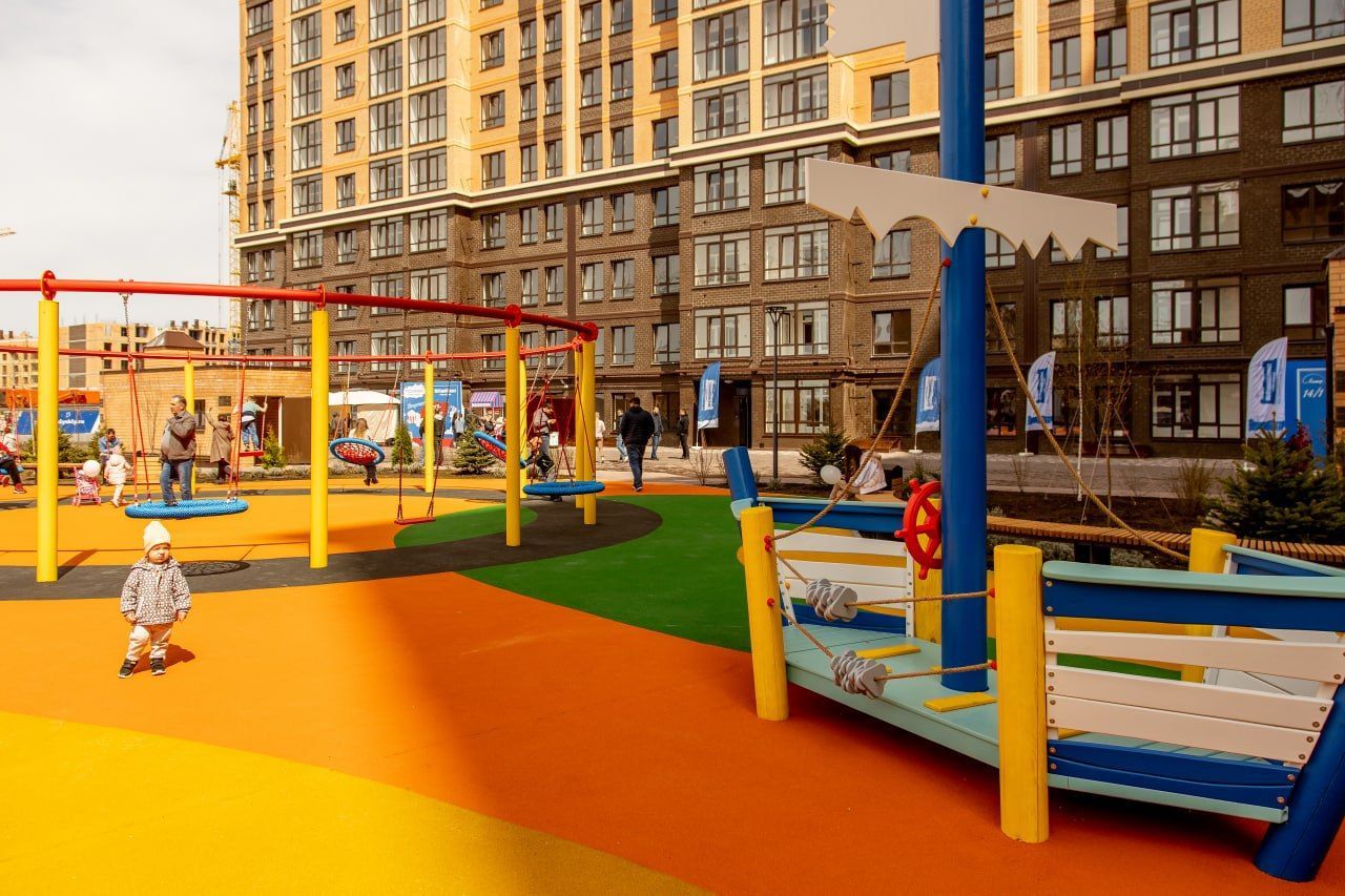 В Ставрополе 563 семьи получили ключи от квартир в новом доме ЖК Российский