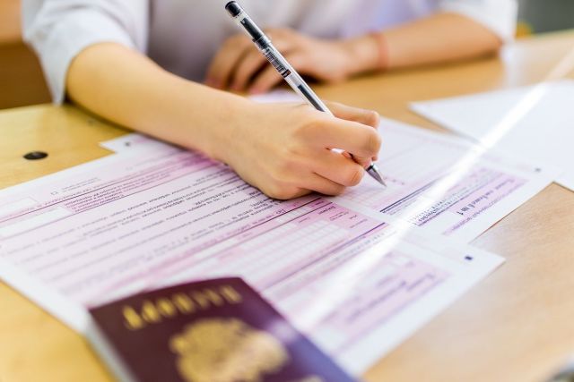 Для выпускников Ставрополя продолжается сдача ЕГЭ Для выпускников Ставрополя продолжается сдача ЕГЭ
