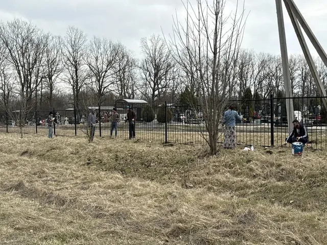 В Ставрополе стартовала уборка кладбищ перед Пасхой