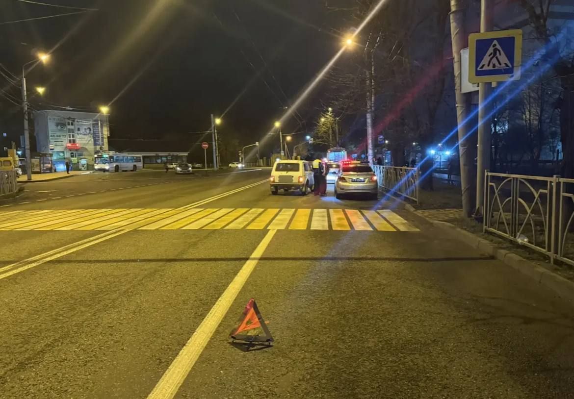 «Нива» сбила пешехода в Ставрополе