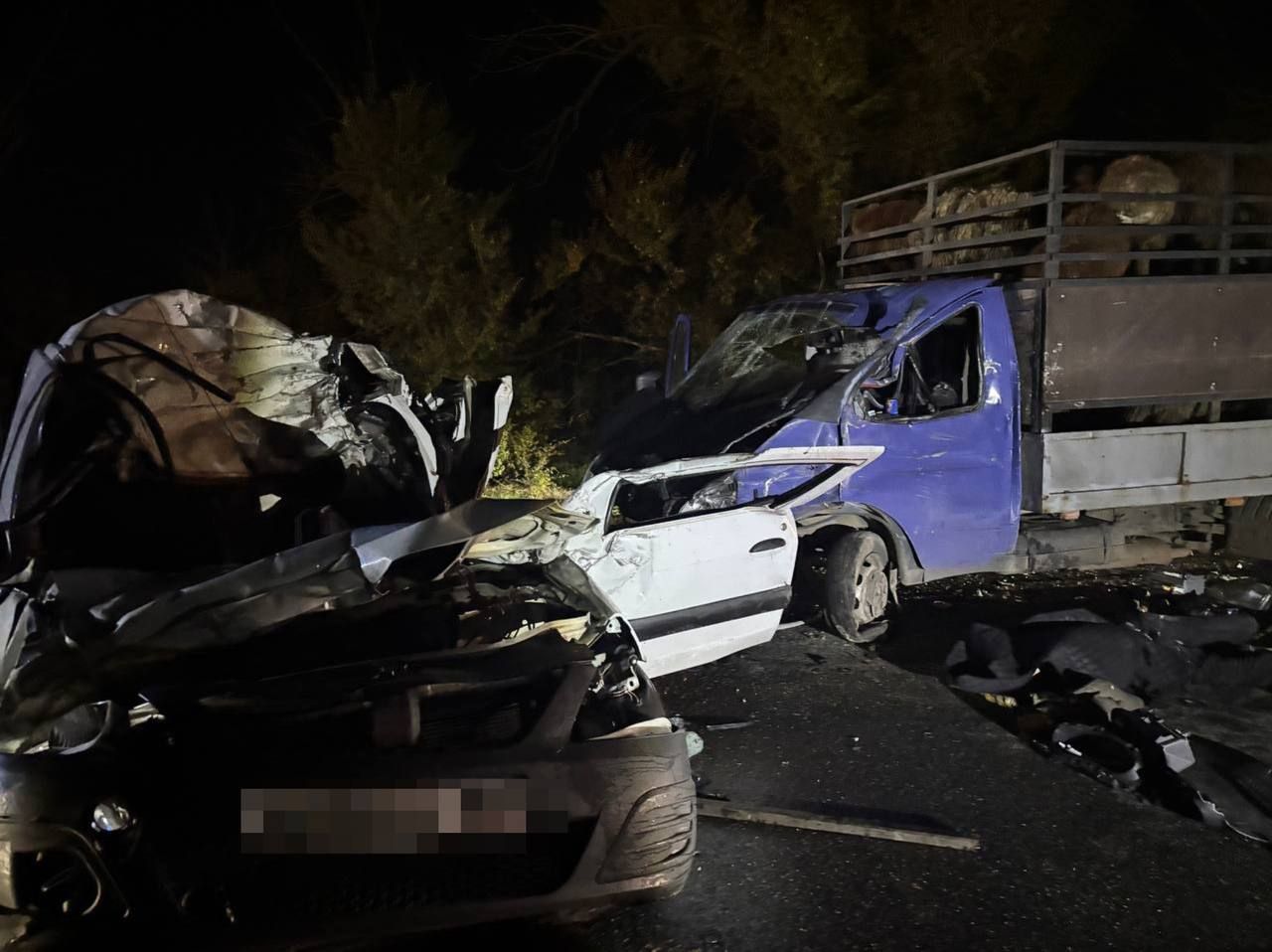 Двое погибли, еще один пострадал в автоаварии на Ставрополье