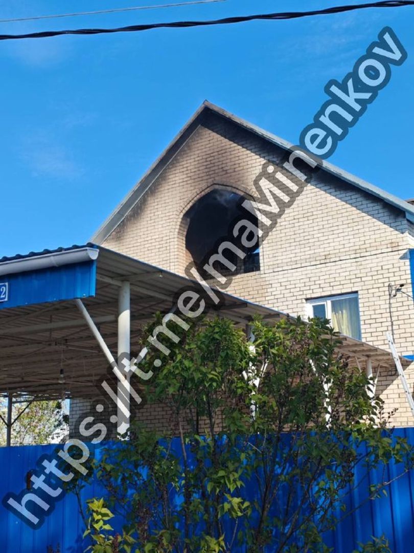 Соседи эвакуировали троих детей из горящего дома в Невинномысске