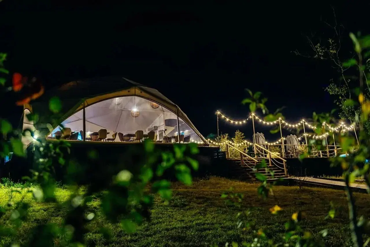 Рост турпотока в Предгорном округе на 30% стимулирует развитие глэмпингов