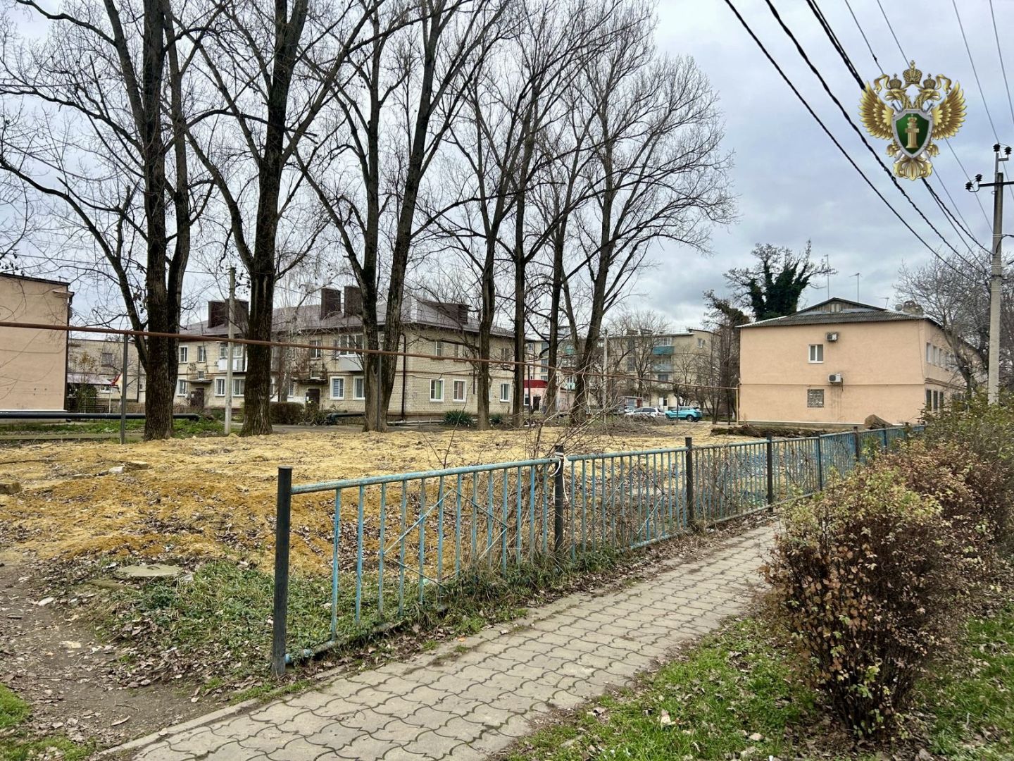 В Изобильном снесли аварийный дом