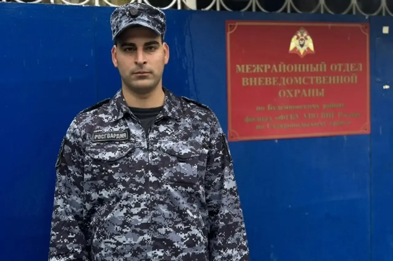 В Будённовске сотрудник Росгвардии спас тонувших в реке отца и дочь