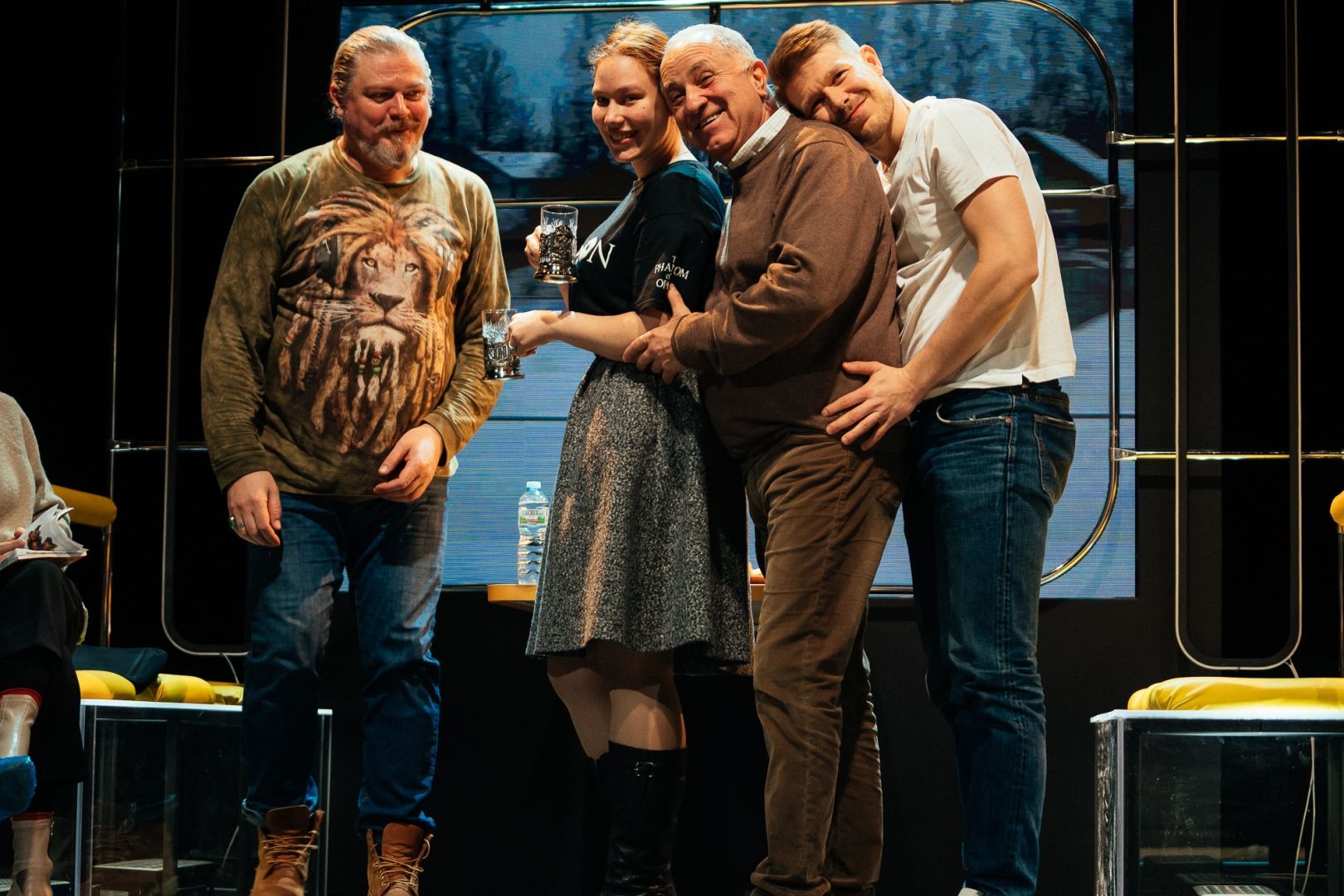 «Твоя история с билайном»: спектакль по мотивам рассказов победителей уже на билайн ТВ и ВКонтакте