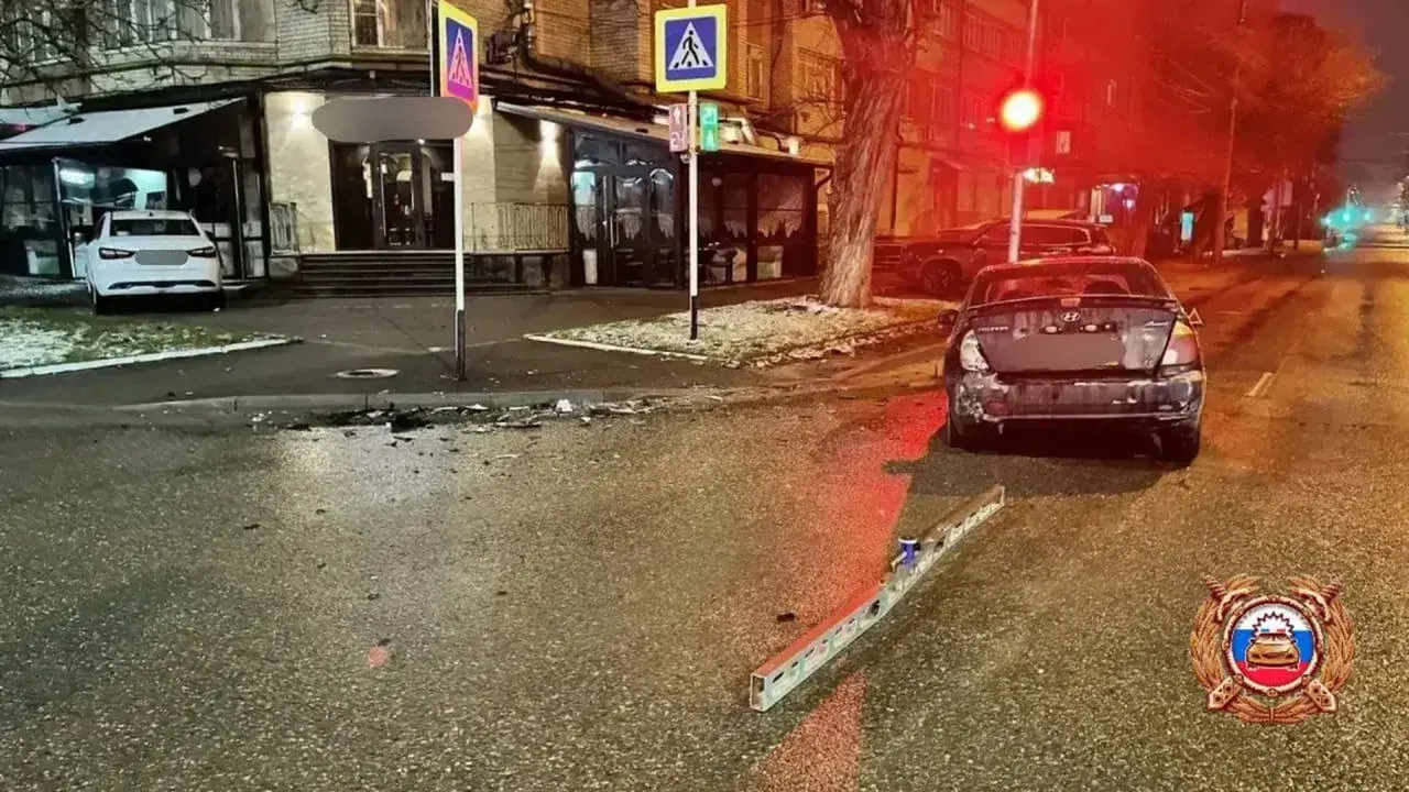 Три человека пострадали в ночной аварии в Ставрополе