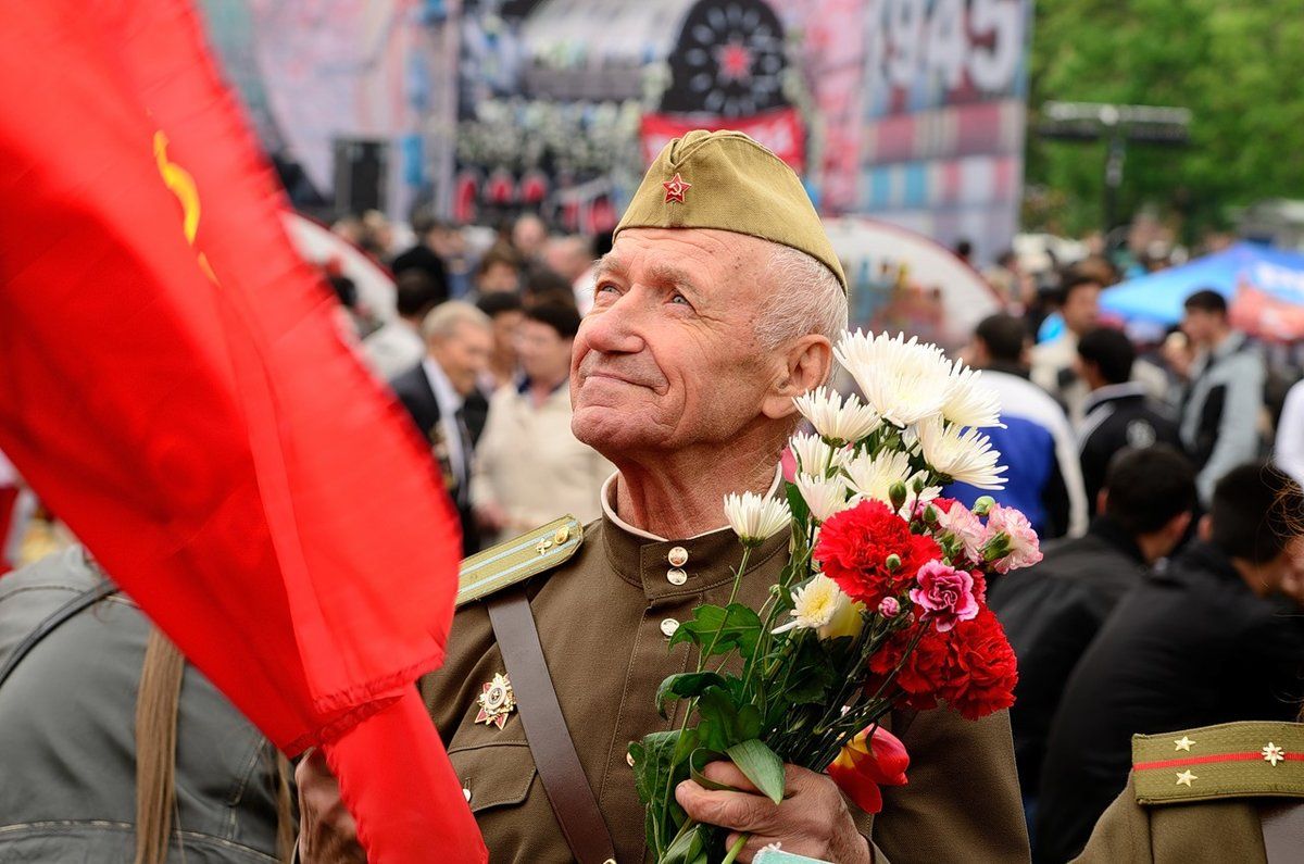 сто фото военных цветов так, про сашку
