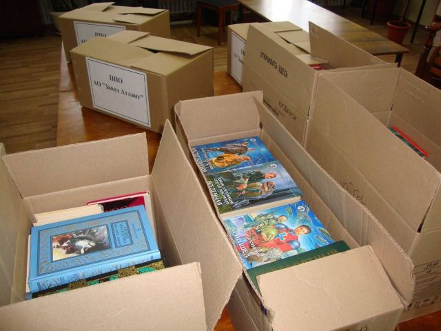 В Изобильном собрали больше 2,5 тысячи книг для участников спецоперации на Украине В Изобильном собрали больше 2,5 тысячи книг для участников спецоперации на Украине