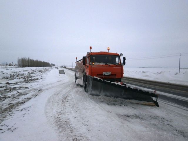 К уборке снега на трассах Ставропольского края привлекут около 270 единиц спецтехники К уборке снега на трассах Ставропольского края привлекут около 270 единиц спецтехники