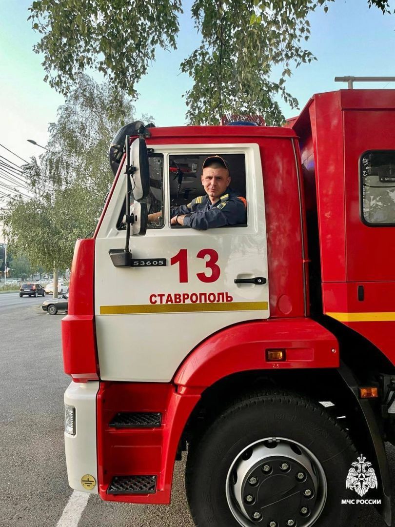 В Михайловске пожарные стали свидетелями возгорания в свой выходной и бросились спасать людей