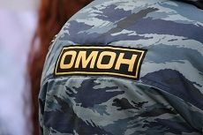 Омоновцы жестоко избили мужчину Омоновцы жестоко избили мужчину