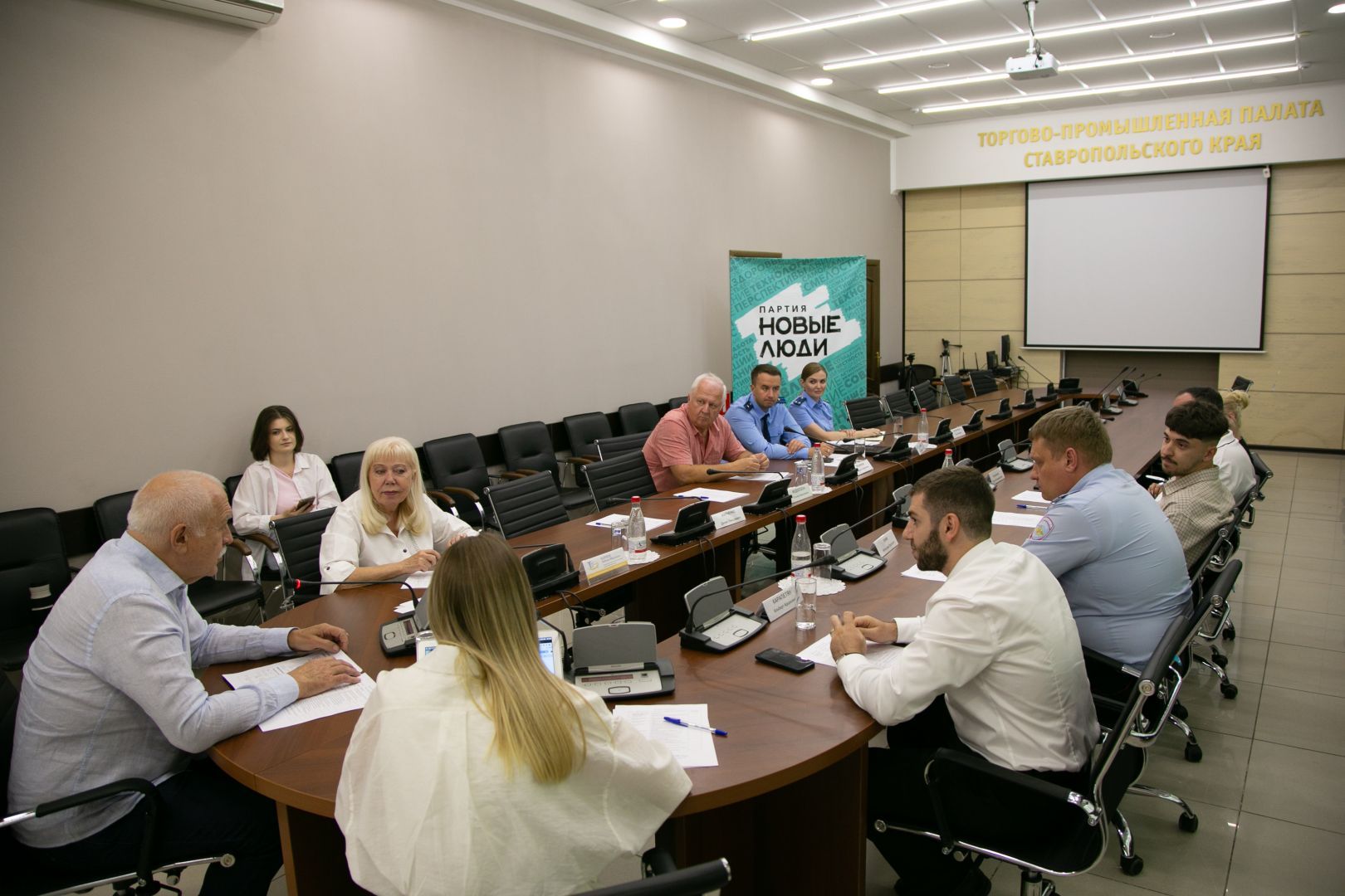 «Общественный транспорт не вывозит»: в Ставрополе прошёл круглый стол, инициированный партией «Новые люди»