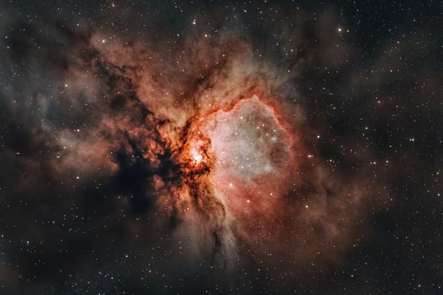 Российская обсерватория зафиксировала момент вспышки новой звезды в центре Млечного Пути