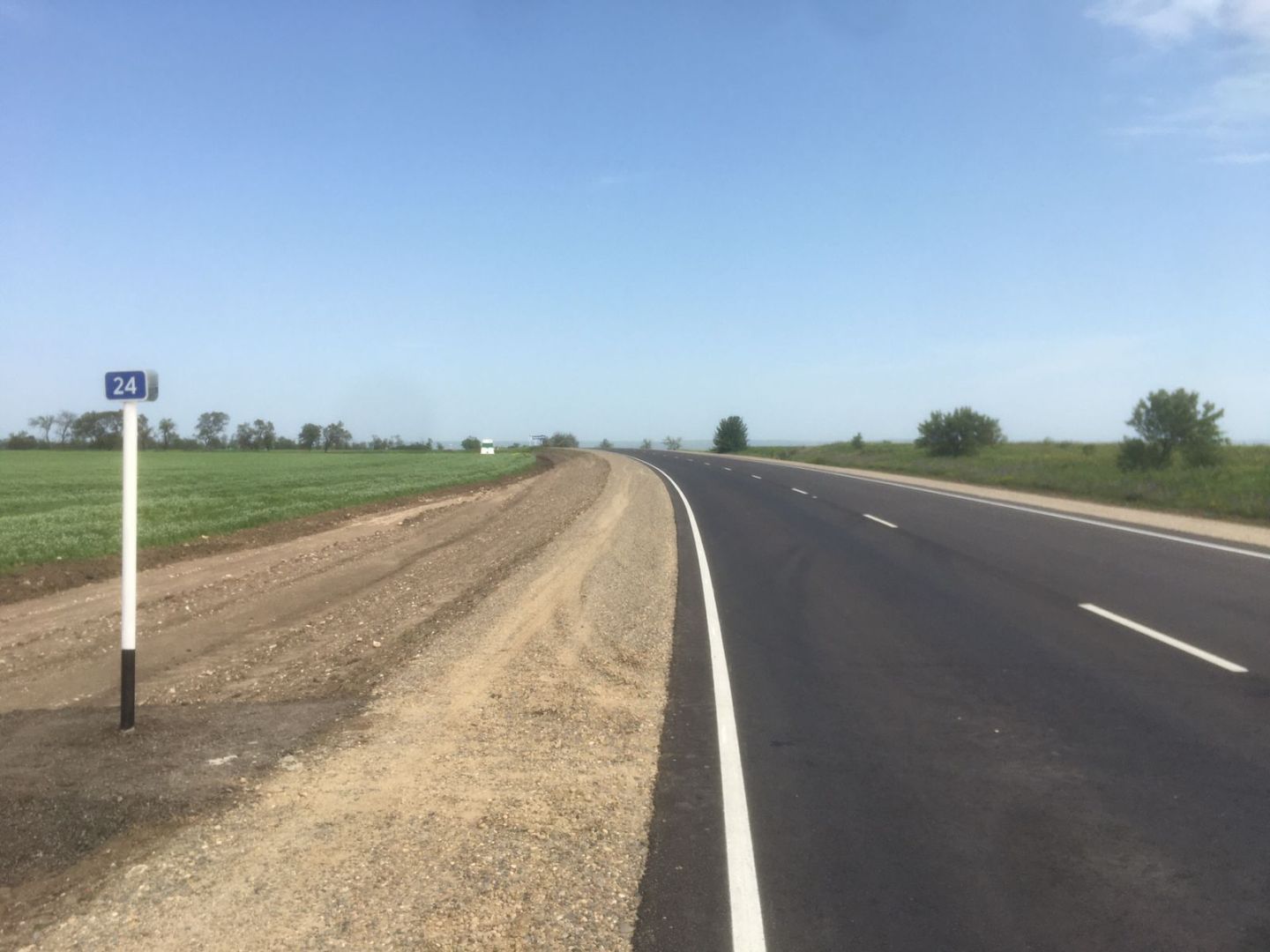 Более 2 км региональной дороги обновили на Ставрополье