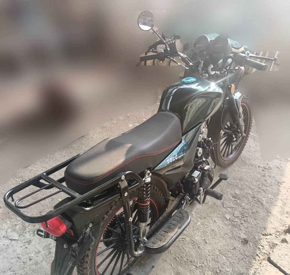 14-летний подросток попал больницу после падения с мотоцикла товарища