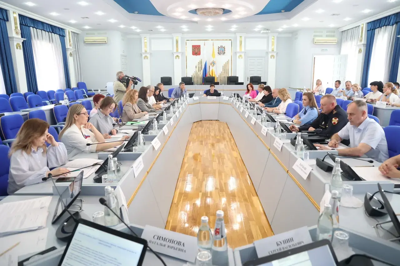 Ставропольские депутаты обсудили возможности введения допвыплат правоохранителям
