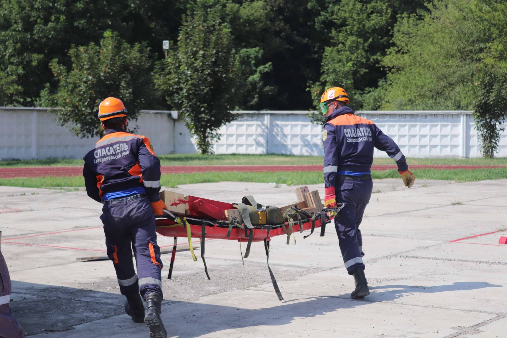Многоборье спасателей мчс россии. Пятиборье спасателей. Южные спасатели. Соревнование спасателей волгодонск. Кутуев радик цгз.