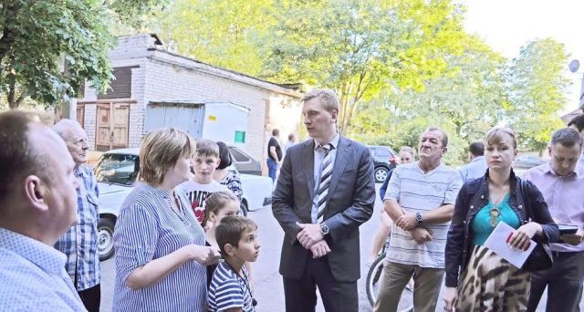 Глава Ессентуков проверил качество ремонта придомовых территорий Глава Ессентуков проверил качество ремонта придомовых территорий