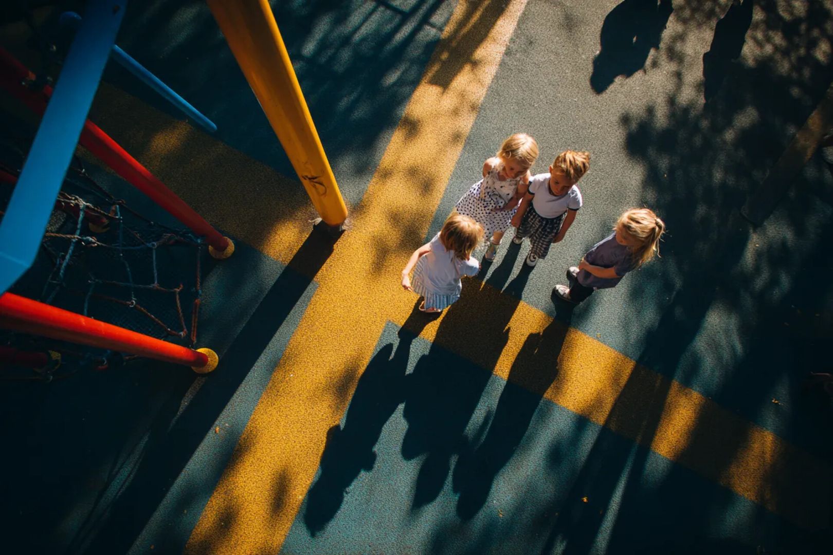 Редкое мужское имя Елисей означает «спасённый Богом»: ещё 6 забытых имён, которые снова входят в моду