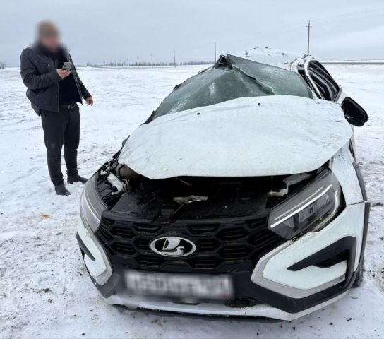 Две женщины и трое детей пострадали при опрокидывании авто на Ставрополье