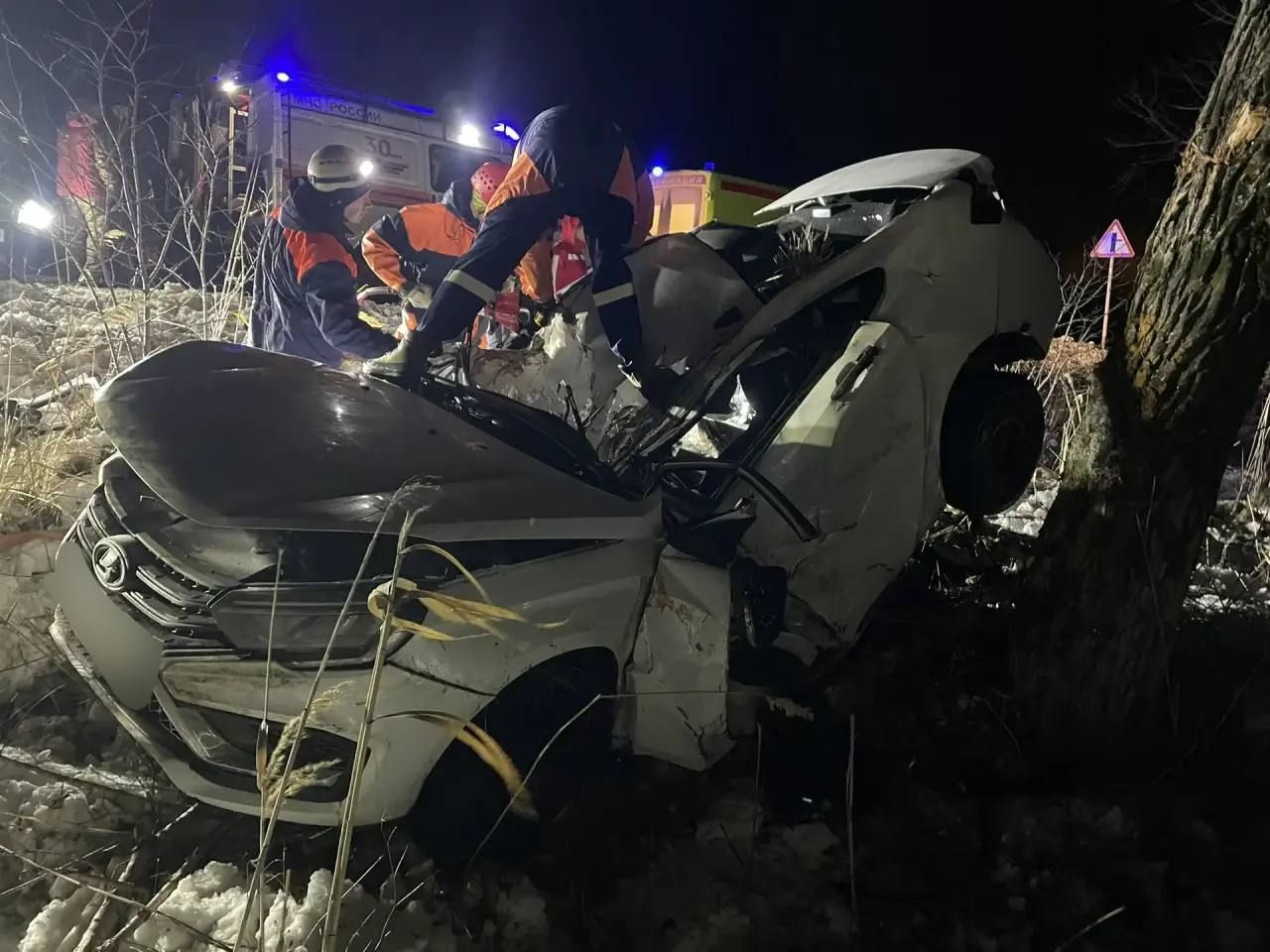 Парень и девушка погибли при опрокидывании авто на Ставрополье