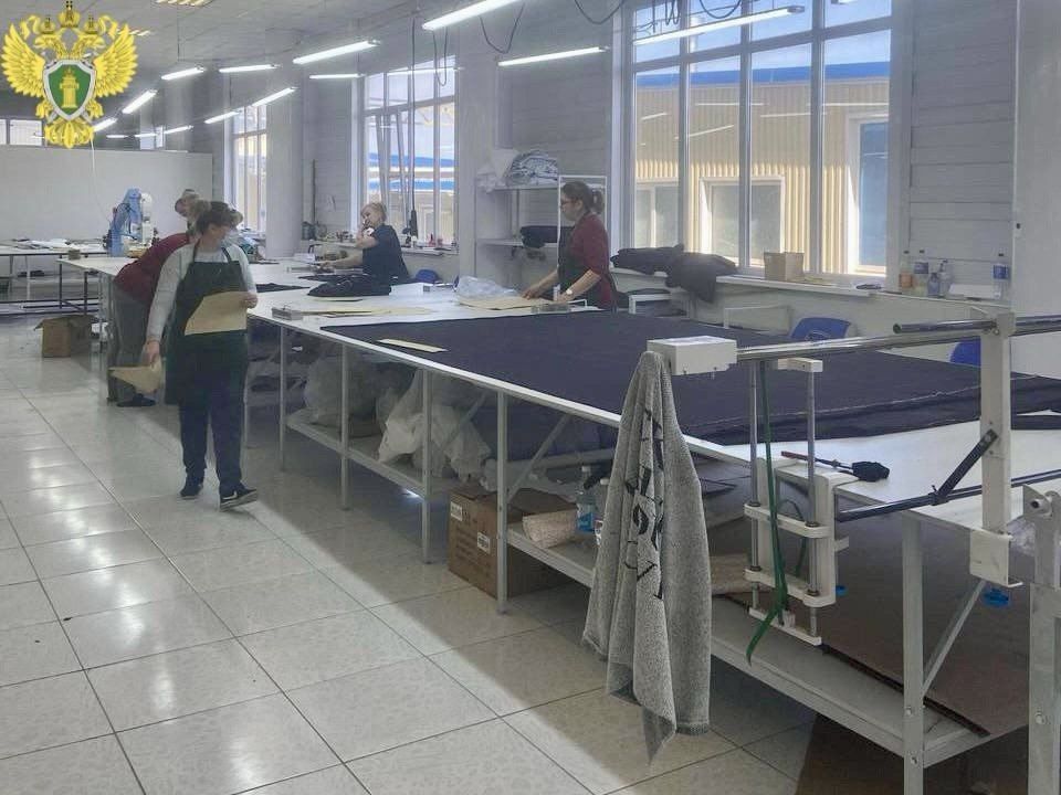На Ставрополье работникам швейной фабрики выплатили 10 млн рублей долгов по зарплате