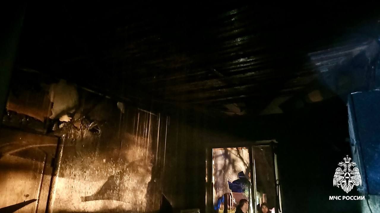 Шестилетняя девочка пострадала при ночном пожаре в доме на Ставрополье