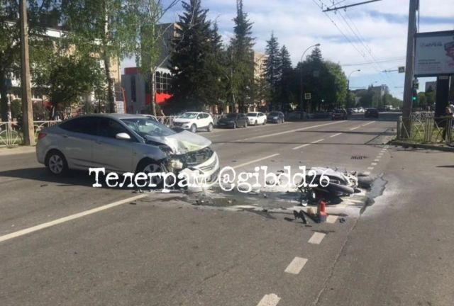В Ставрополе после ДТП у Нового Рима в больницу попал мотоциклист-бесправник В Ставрополе после ДТП у Нового Рима в больницу попал мотоциклист-бесправник