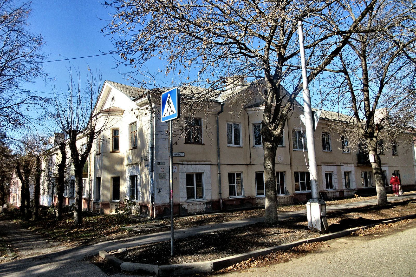 В Лермонтове отремонтируют крышу первого жилого дома