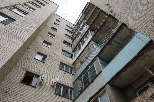 В Ставрополе начальник госжилинспекции провёл выездную проверку многоквартирных домов-бывших общежитий В Ставрополе начальник госжилинспекции провёл выездную проверку многоквартирных домов-бывших общежитий