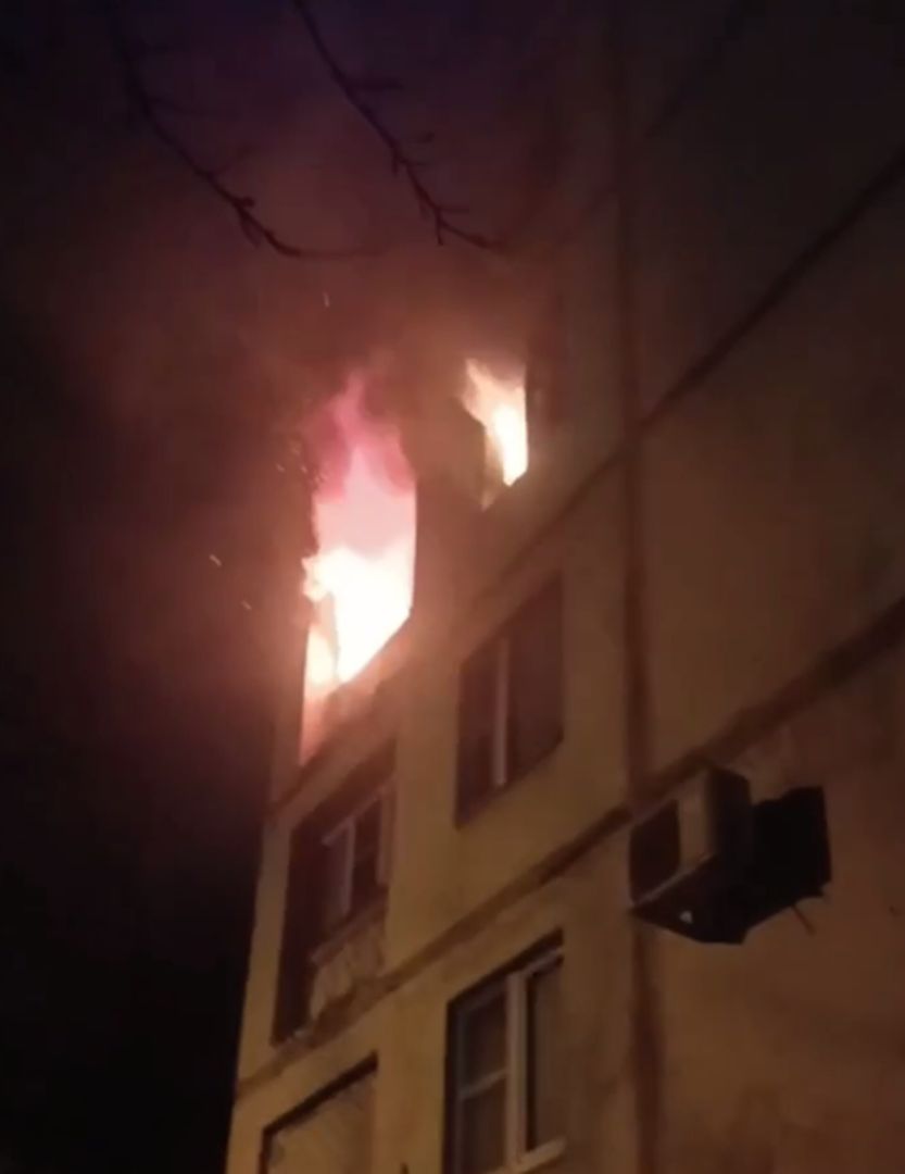 Ночью в Ставрополе загорелась квартира