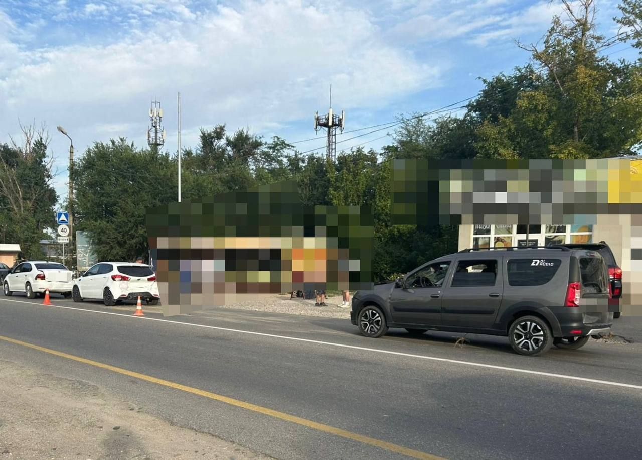 В Буденновске столкнулись три машины