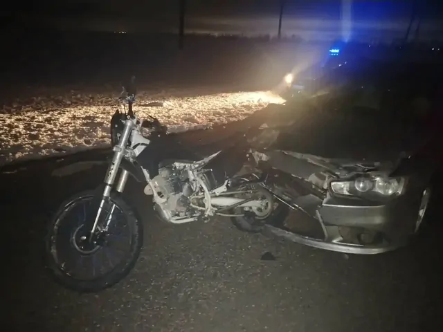 Питбайк впечатался в легковушку в Ставропольском крае