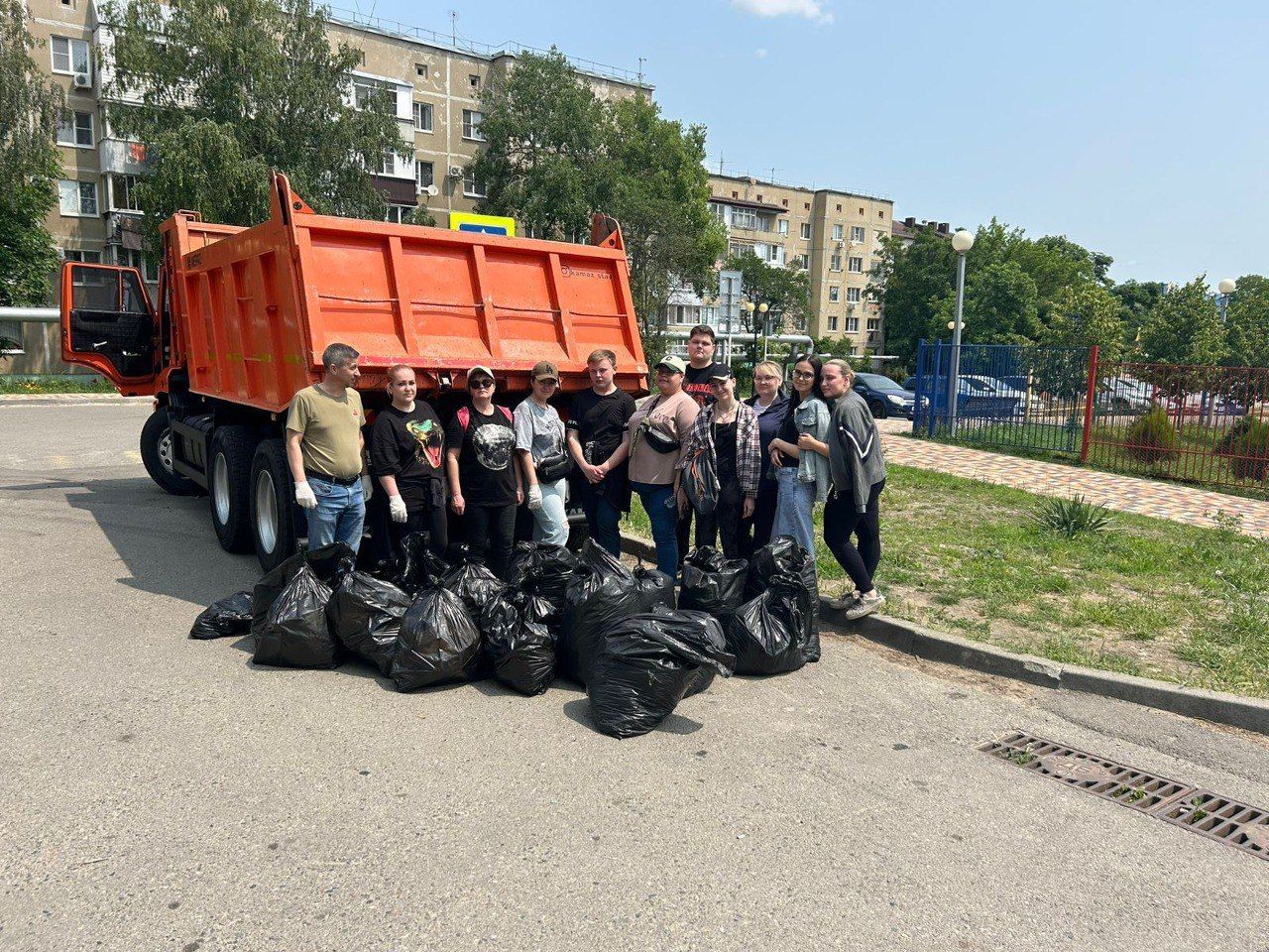 Ставрополь очистили от 100 тонн мусора во время санитарной пятницы