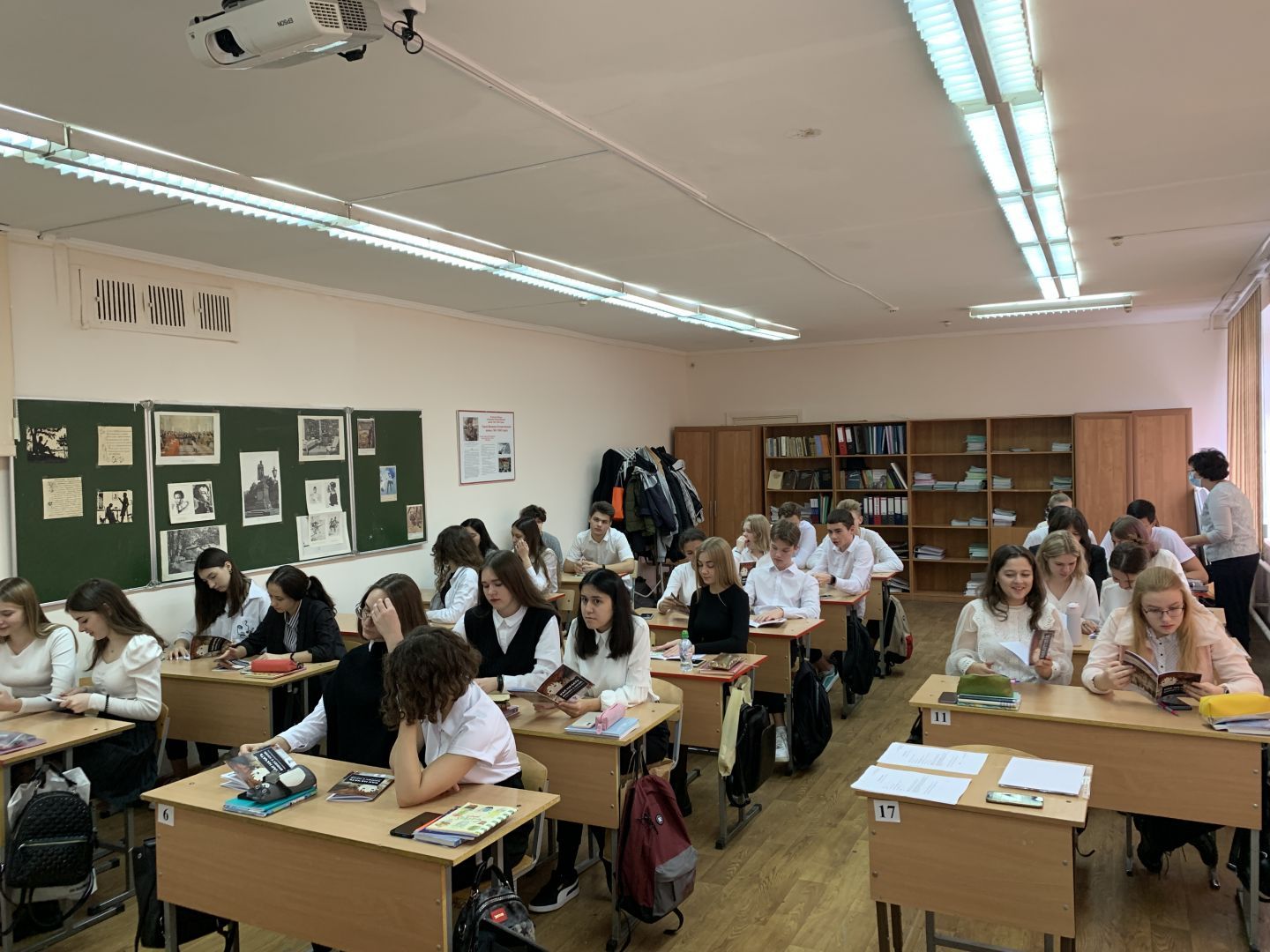 В Ставропольских школах прошли открытые уроки предпринимательства для молодёжи в возрасте 14-17 лет