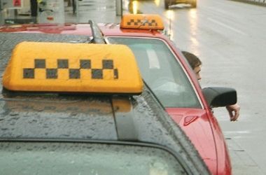 Более 700 нарушений выявлено в рамках операции «Таксист-нелегал» Более 700 нарушений выявлено в рамках операции «Таксист-нелегал»