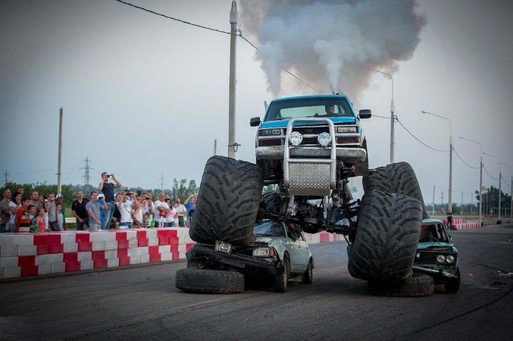 В Ставрополе с 20 по 23 апреля пройдёт автомобильное экстрим-шоу каскадеров