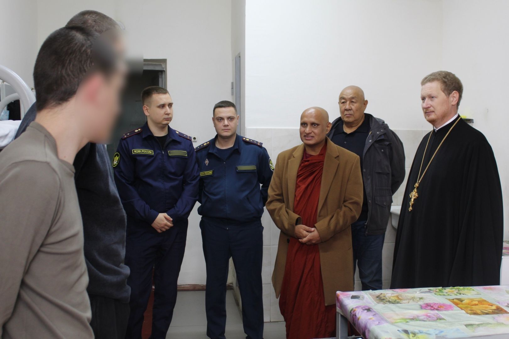 Буддийский монах из Шри-Ланки посетил СИЗО на Ставрополье