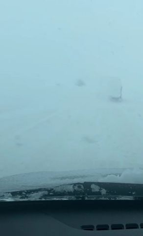 Из-за снегопада и ветра закрыты дороги в Благодарненском округе и Левокумском районе Из-за снегопада и ветра закрыты дороги в Благодарненском округе и Левокумском районе