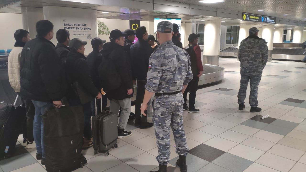 Почти 130 нелегальных мигрантов выдворили из Ставропольского края