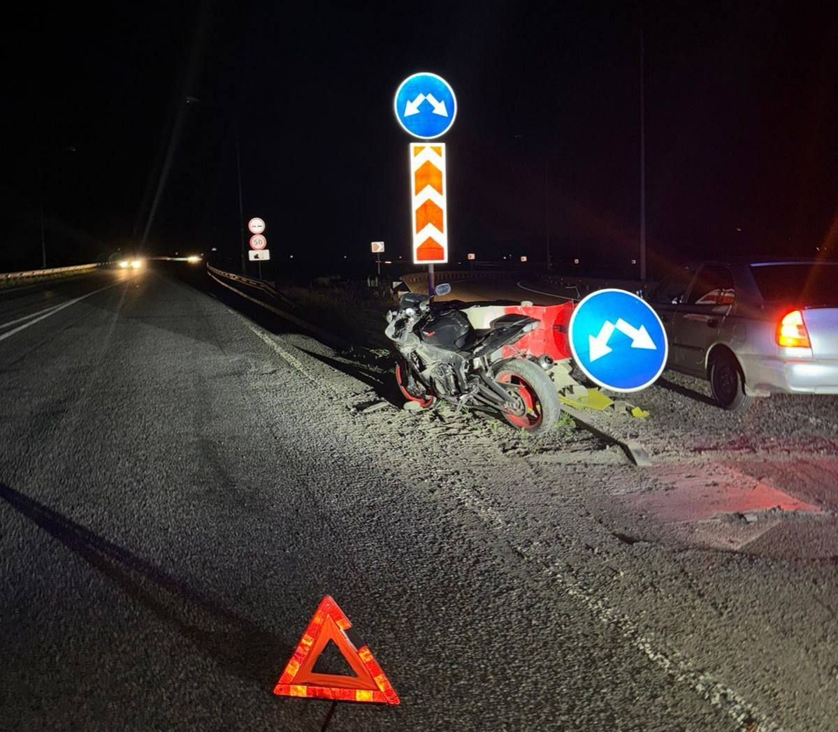 Мотоциклистка-бесправница чуть не разбилась на трассе «Кавказ»